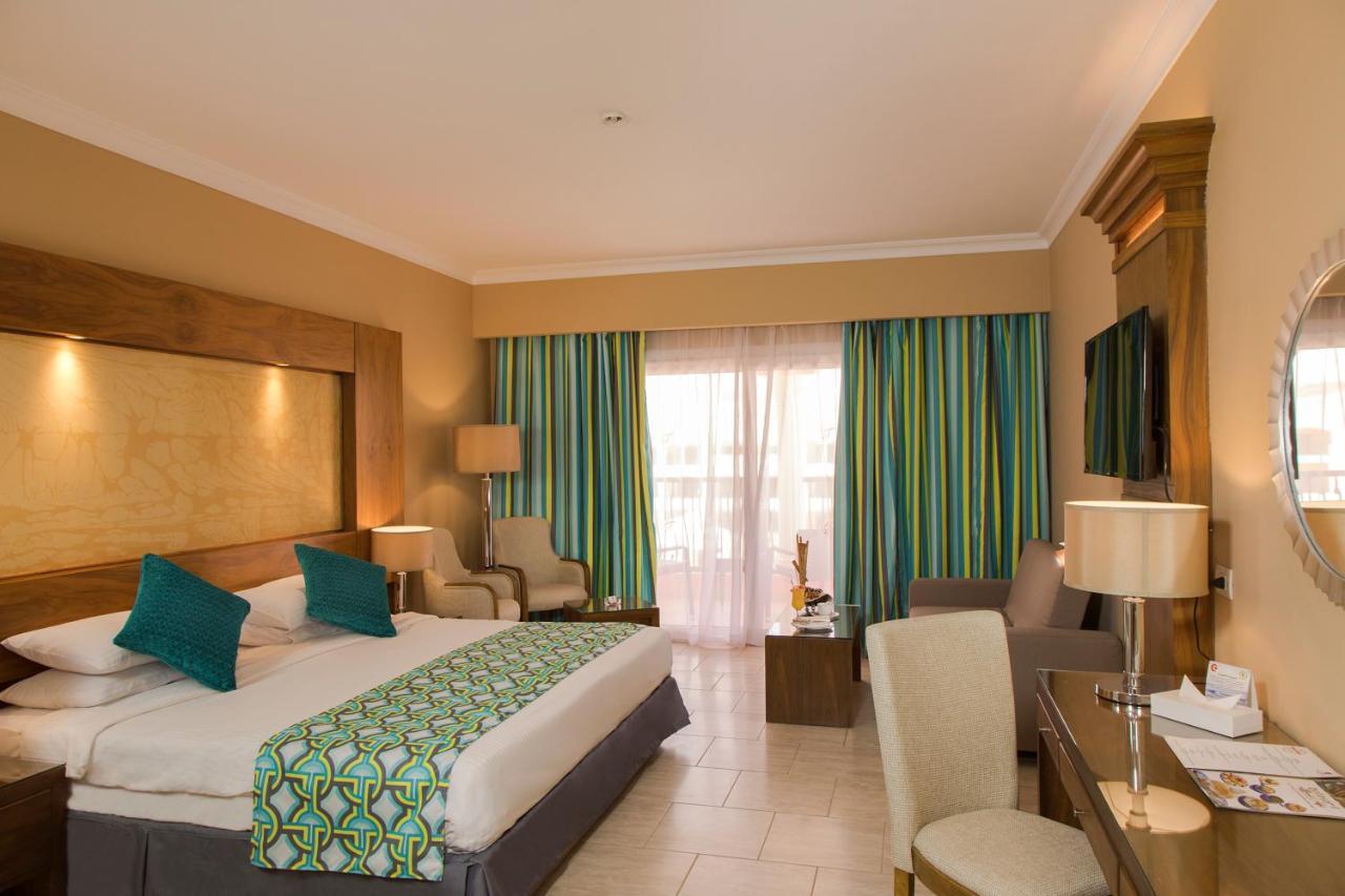 Курортний комплекс Naama Waves 5*